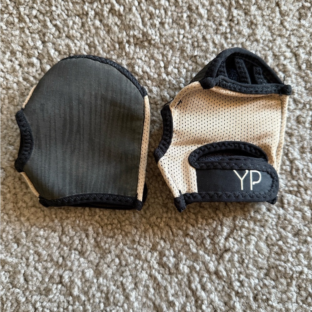 YogaPaws — wearable grip gloves